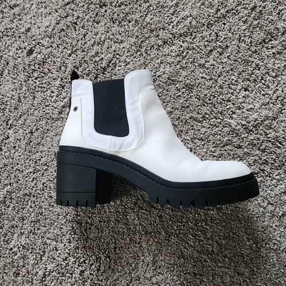 Simply Vera Vera Wang Black and White Slip on Combat Boots - Picture 1 of 11